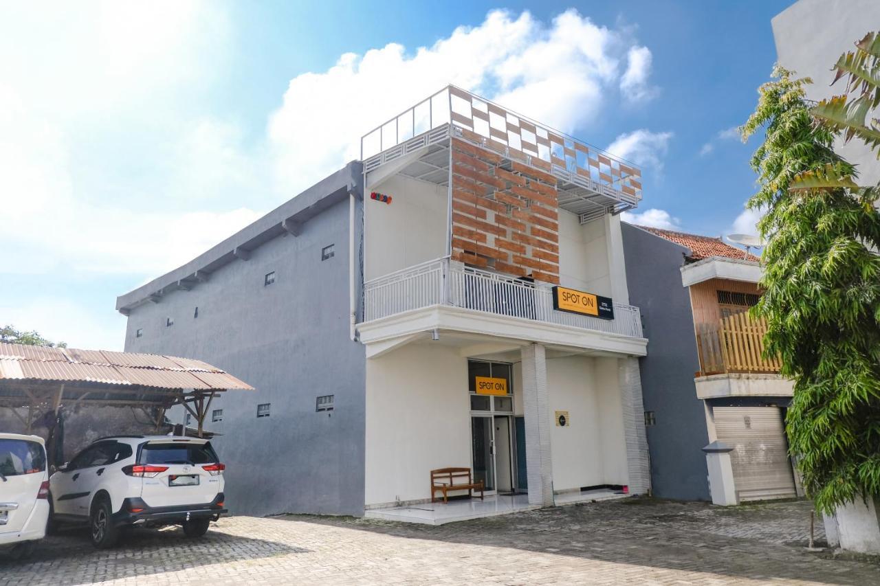 Spot On 2723 Gatsu Kost Hotel Nganjuk Ngoại thất bức ảnh