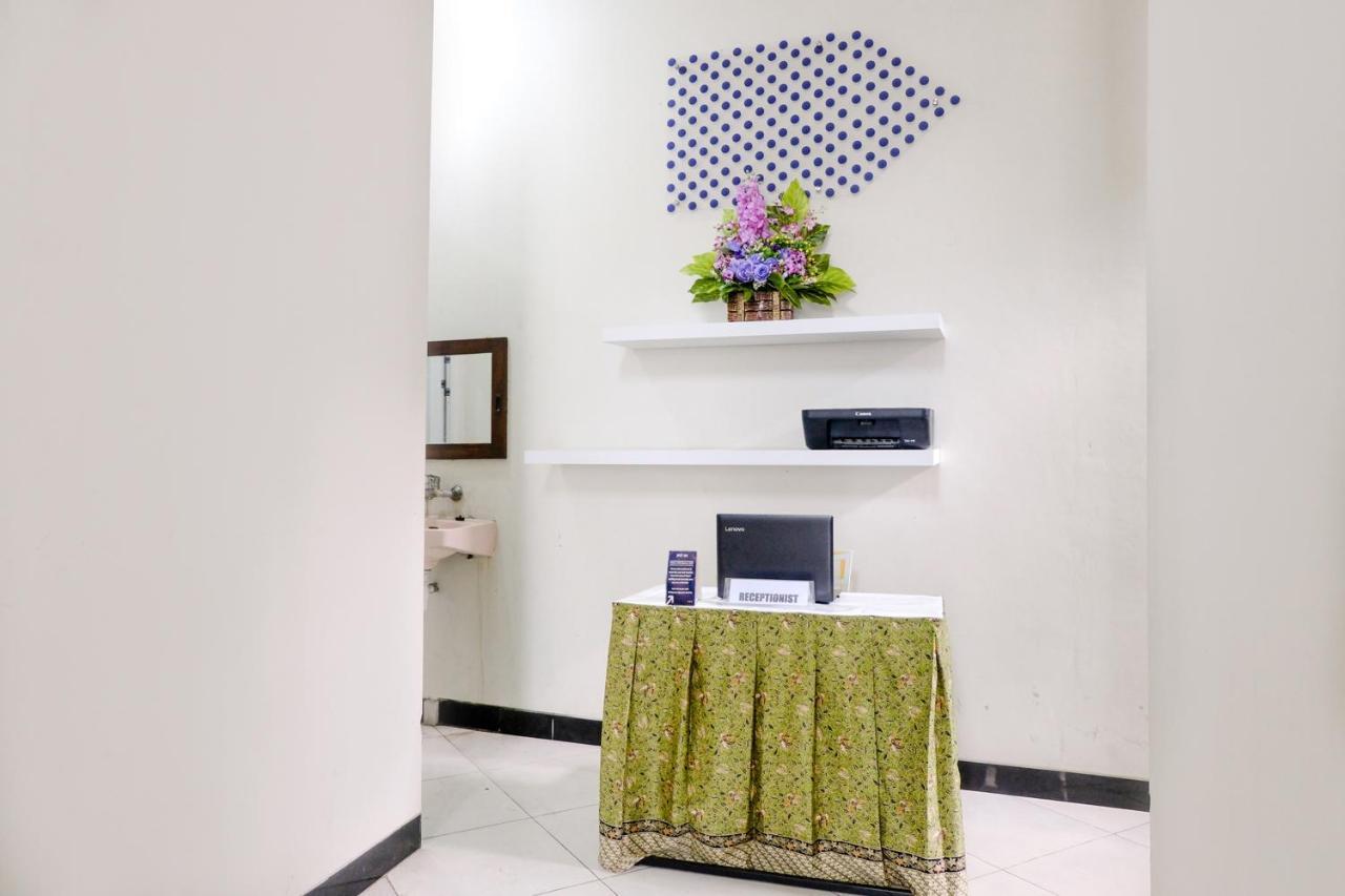 Spot On 2723 Gatsu Kost Hotel Nganjuk Ngoại thất bức ảnh